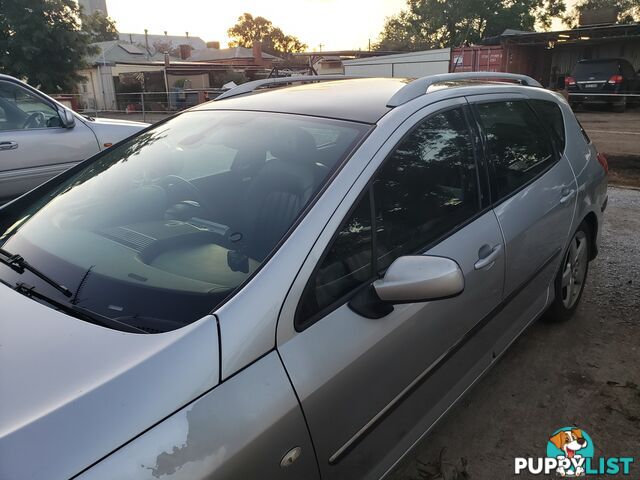 LEXIA 3 DIAGNOSTICBOX with 2005 Peugeot 407 sw Executive Estate