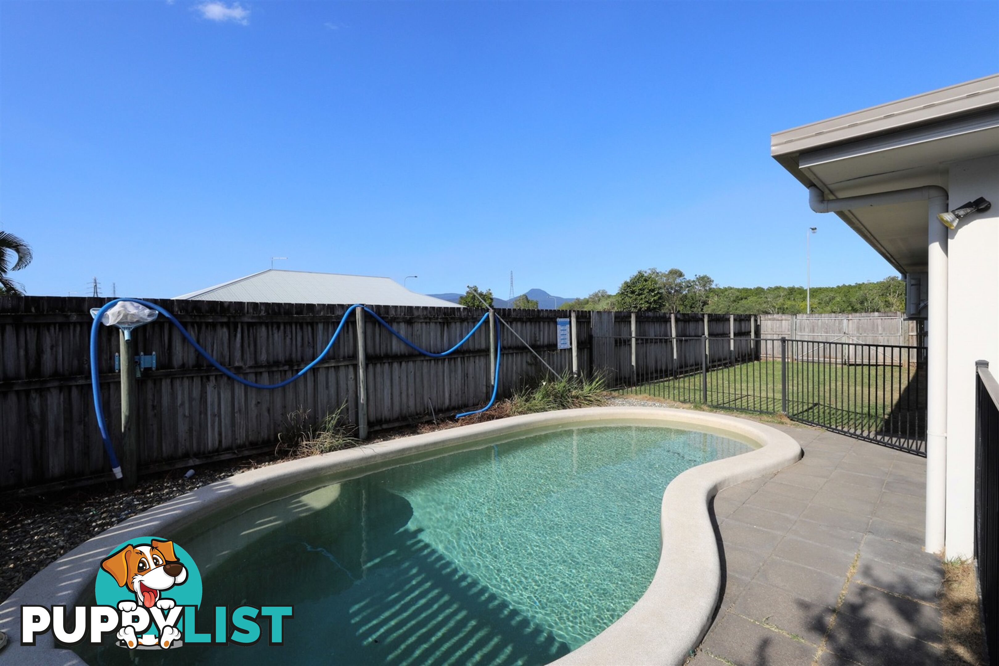 17 Disney Street White Rock QLD 4868