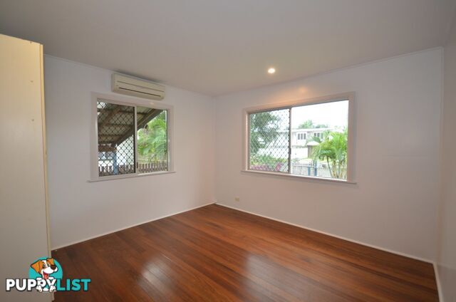 37 Collinson Street Westcourt QLD 4870