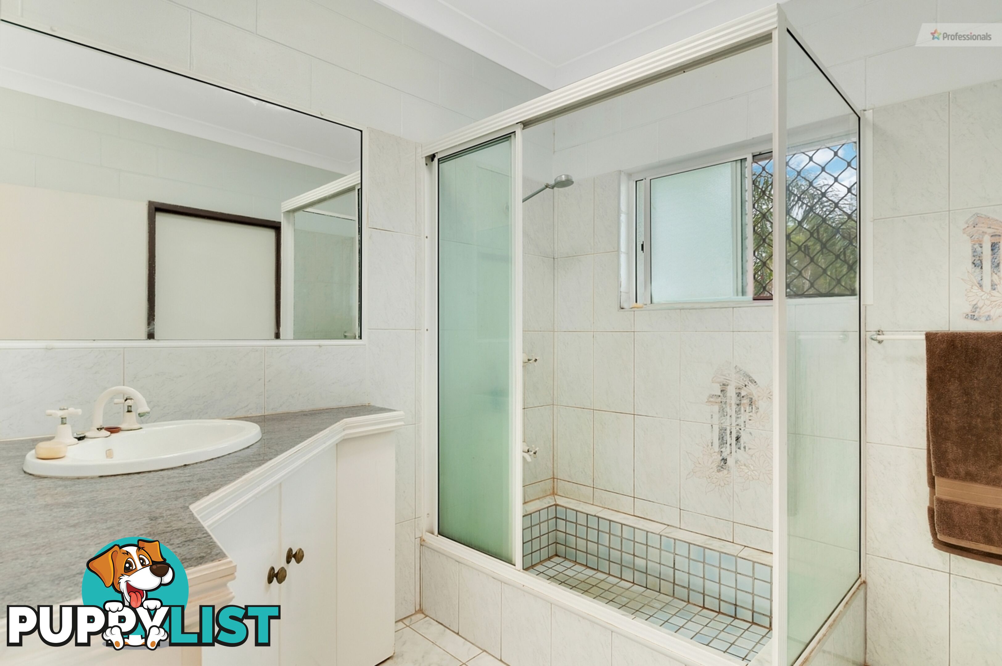 3 Meillion Court White Rock QLD 4868