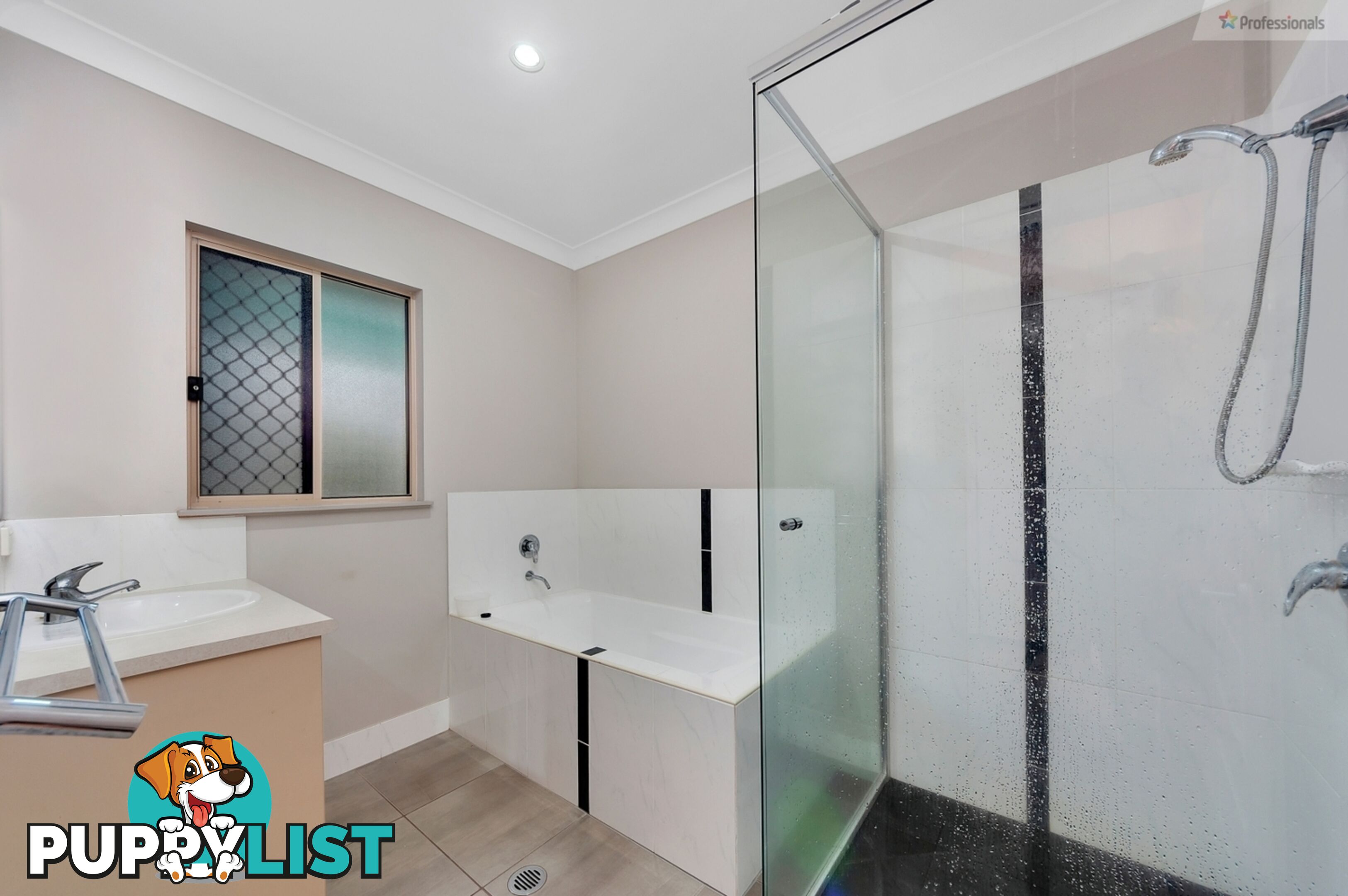 13 Ainscow Drive Bentley Park QLD 4869