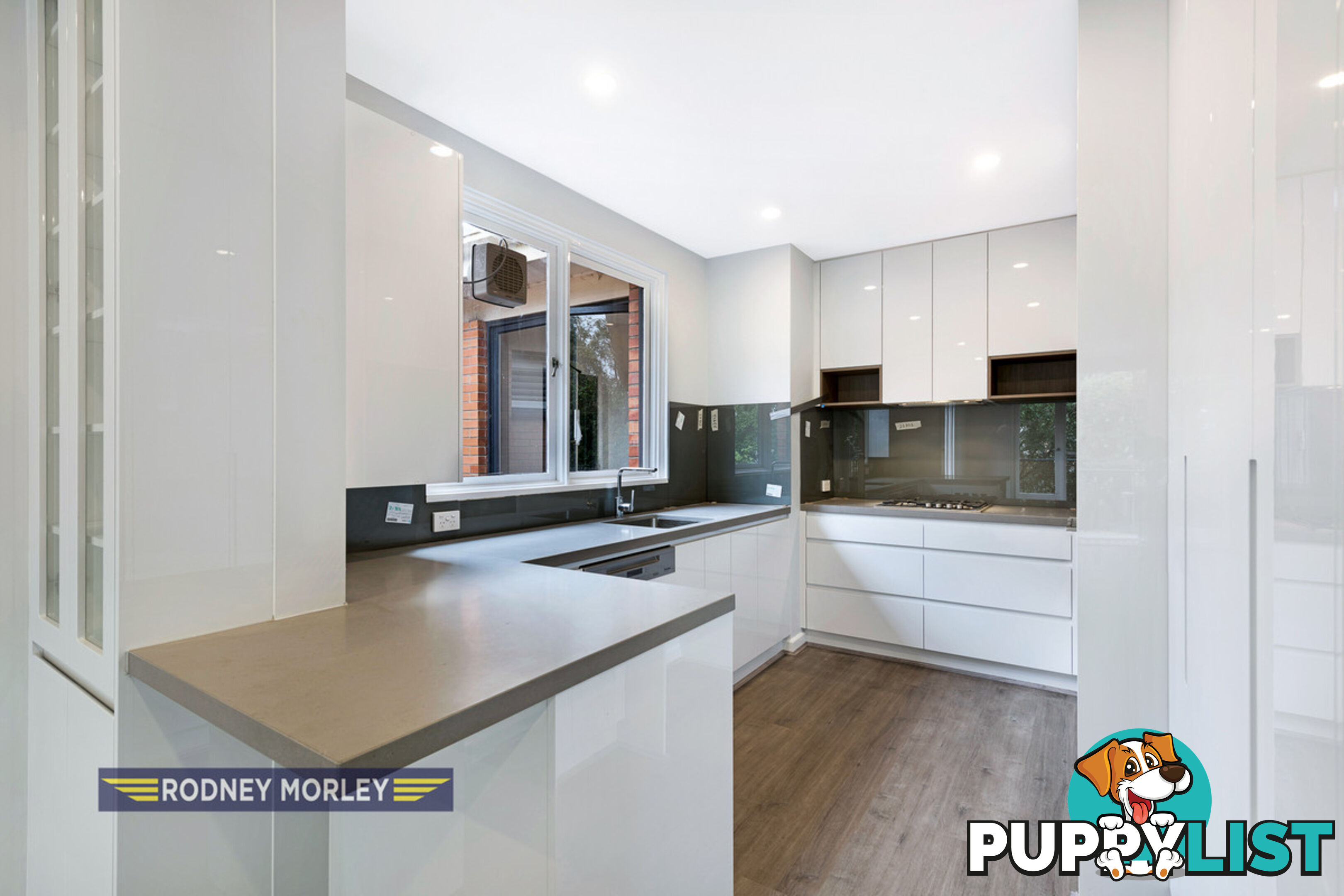 16 4 Glyndebourne Avenue Toorak VIC 3142