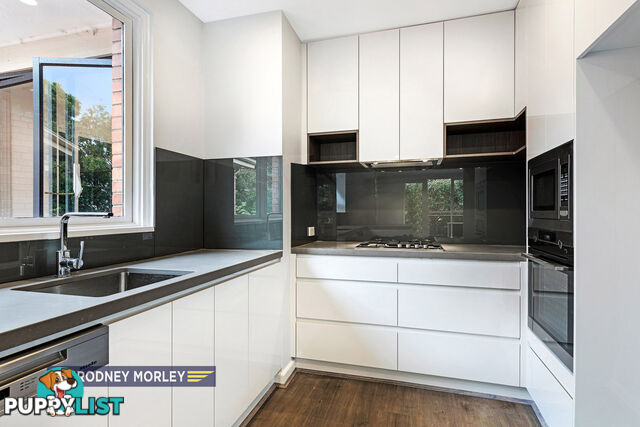 16 4 Glyndebourne Avenue Toorak VIC 3142