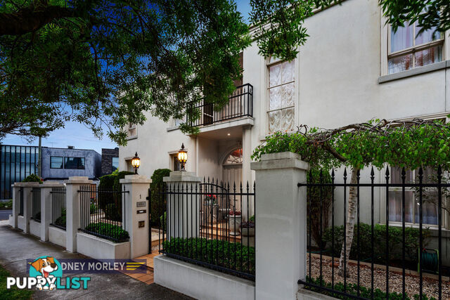 1 18 Orrong Crescent Caulfield North VIC 3161