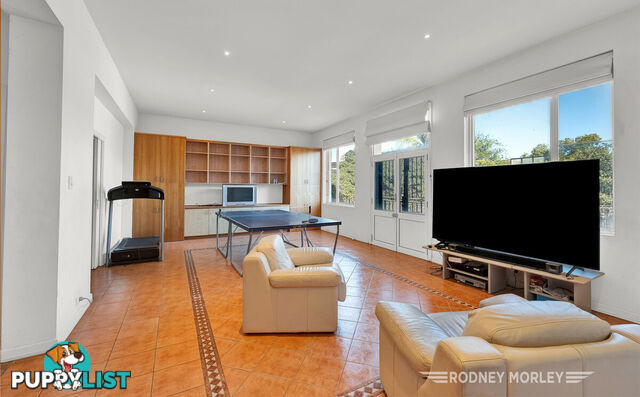 1 Helenslea Road Caulfield North VIC 3161