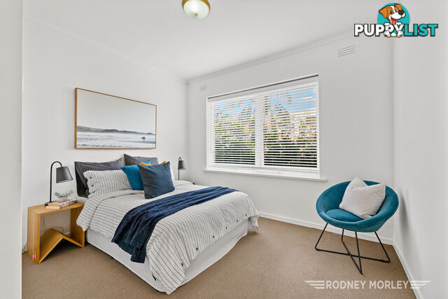 4 232 Barkly Street St Kilda VIC 3182