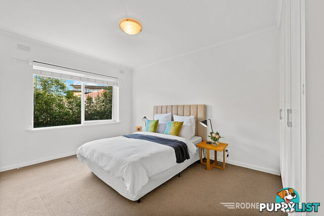 4 232 Barkly Street St Kilda VIC 3182