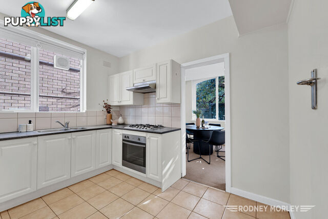 2 49 Grange Road Toorak VIC 3142