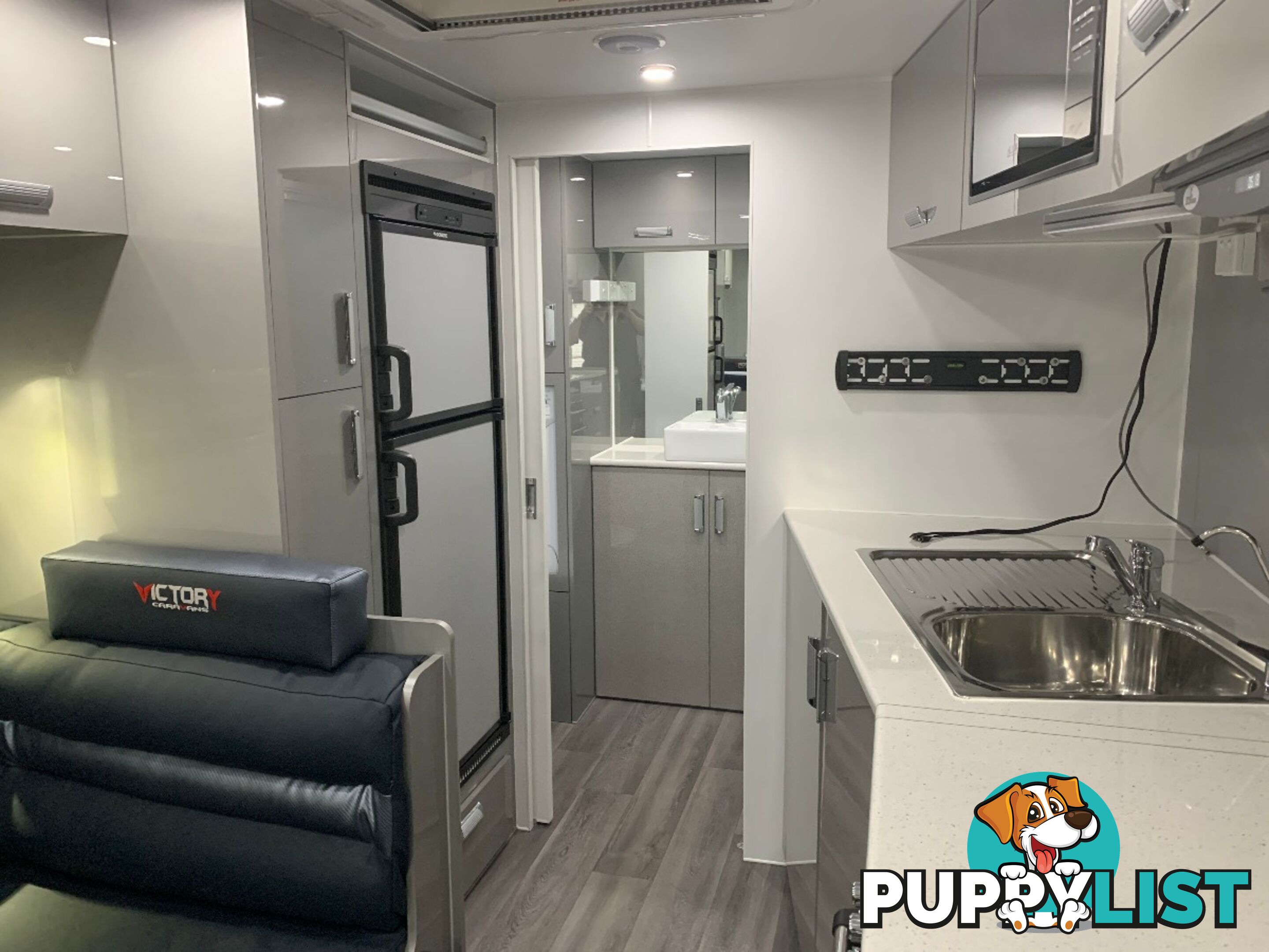 NEW 2019 20'6 Victory Symphony Caravan