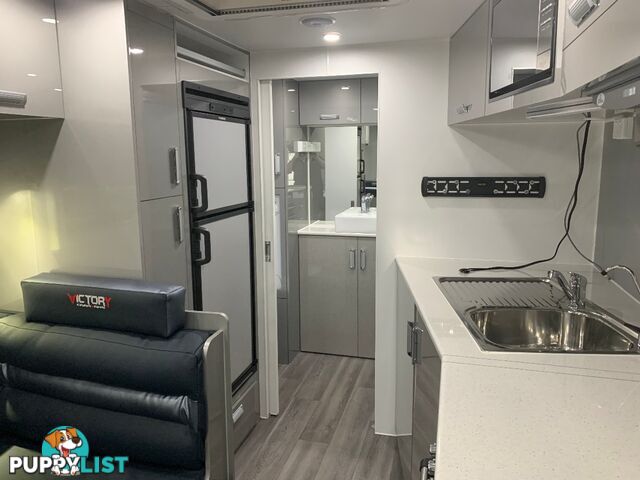 NEW 2019 20'6 Victory Symphony Caravan