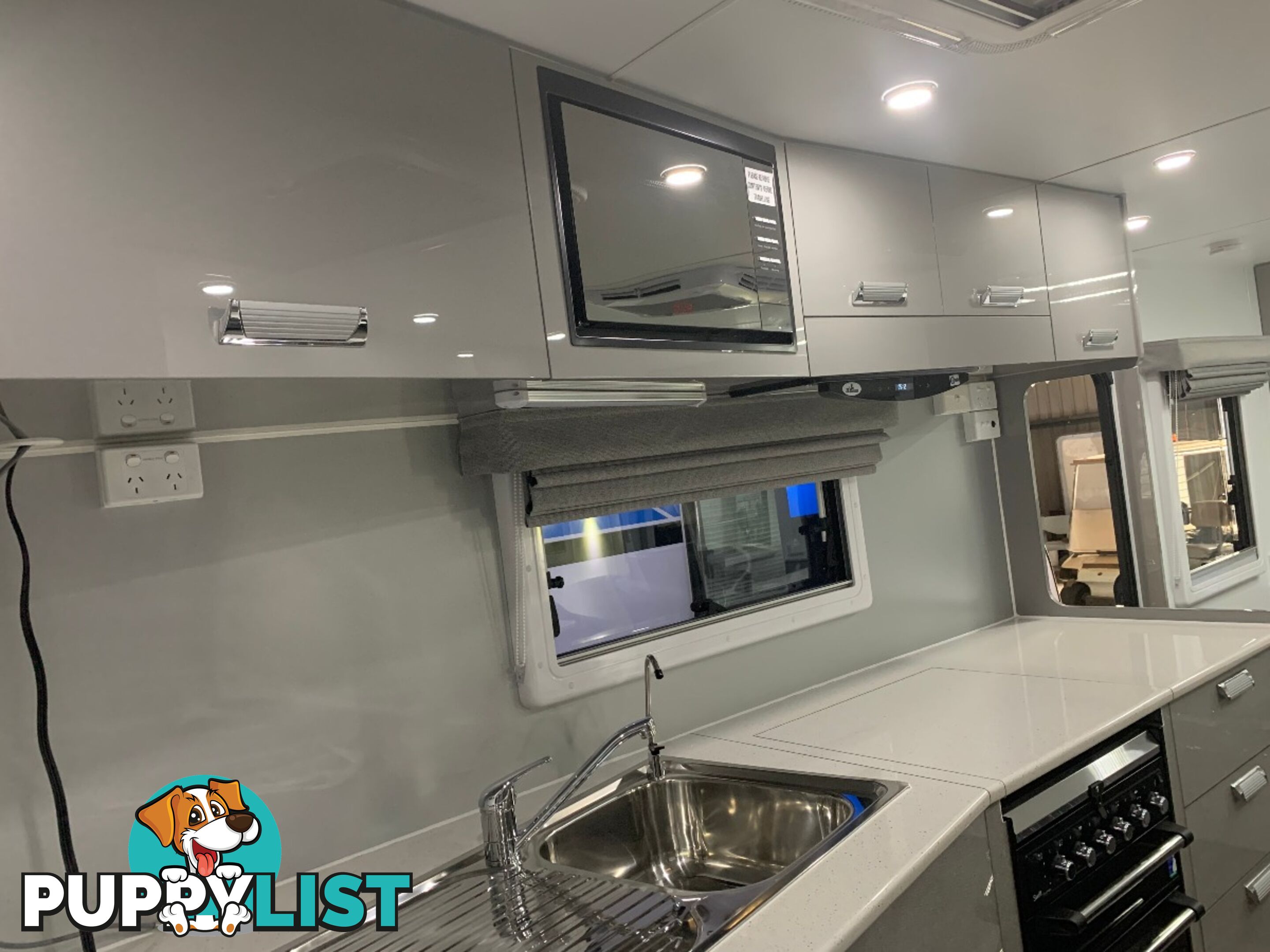 NEW 2019 20'6 Victory Symphony Caravan