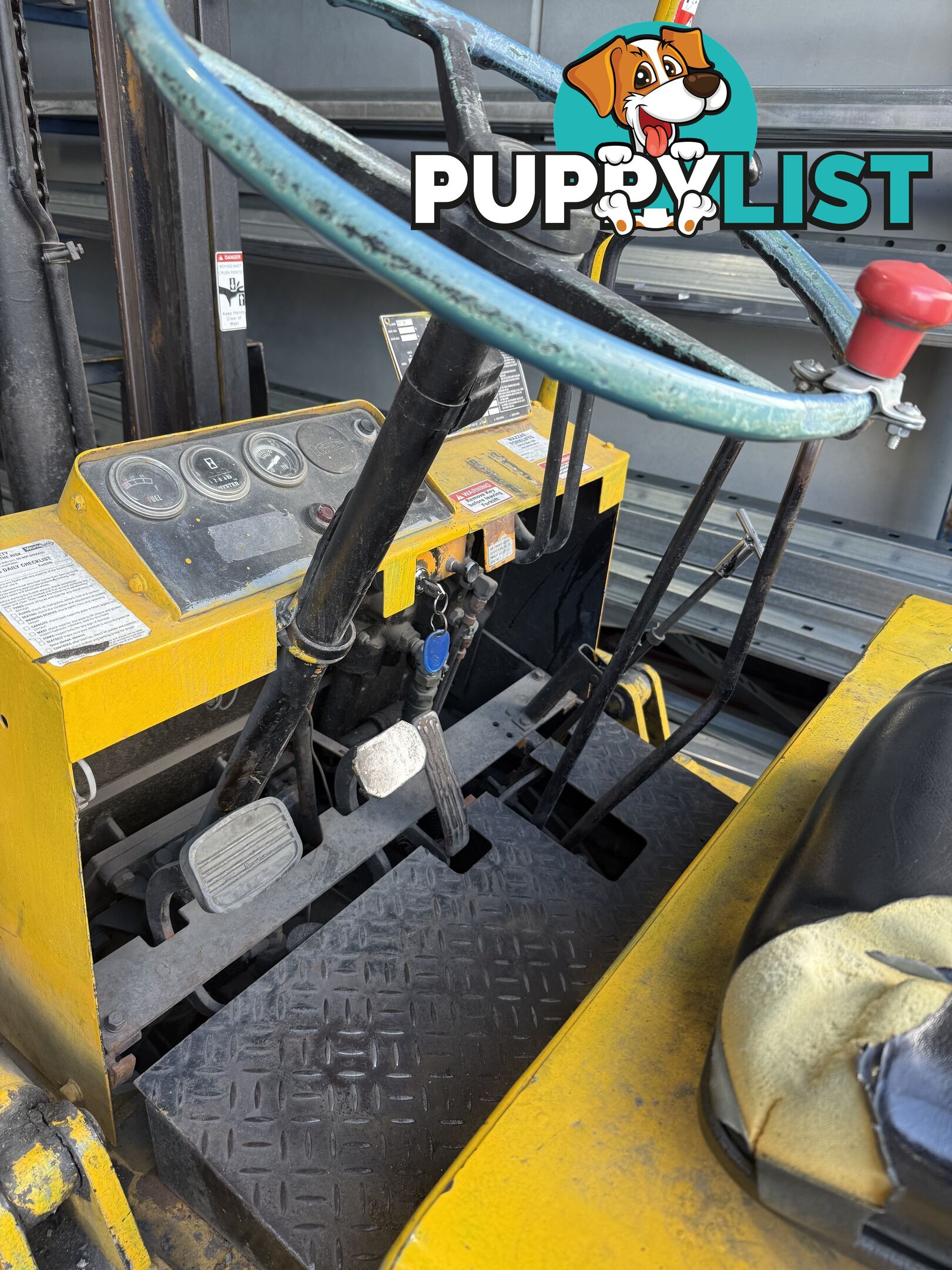 Komatsu FG25-6 2.5T LPG Forklift