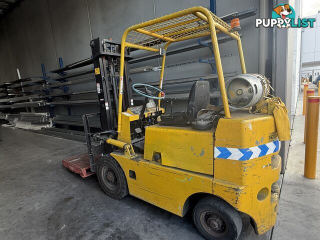 Komatsu FG25-6 2.5T LPG Forklift