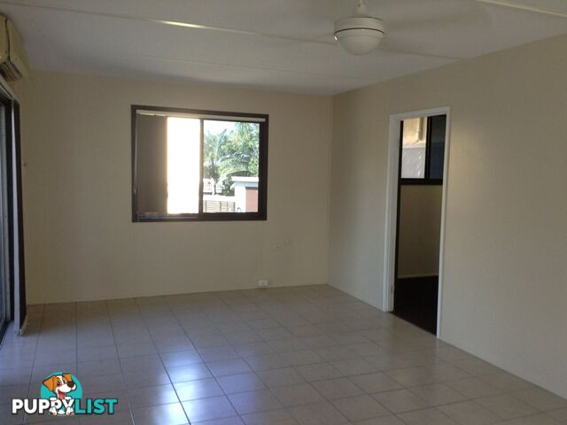 Unit 8/494 ESPLANADE TORQUAY QLD 4655