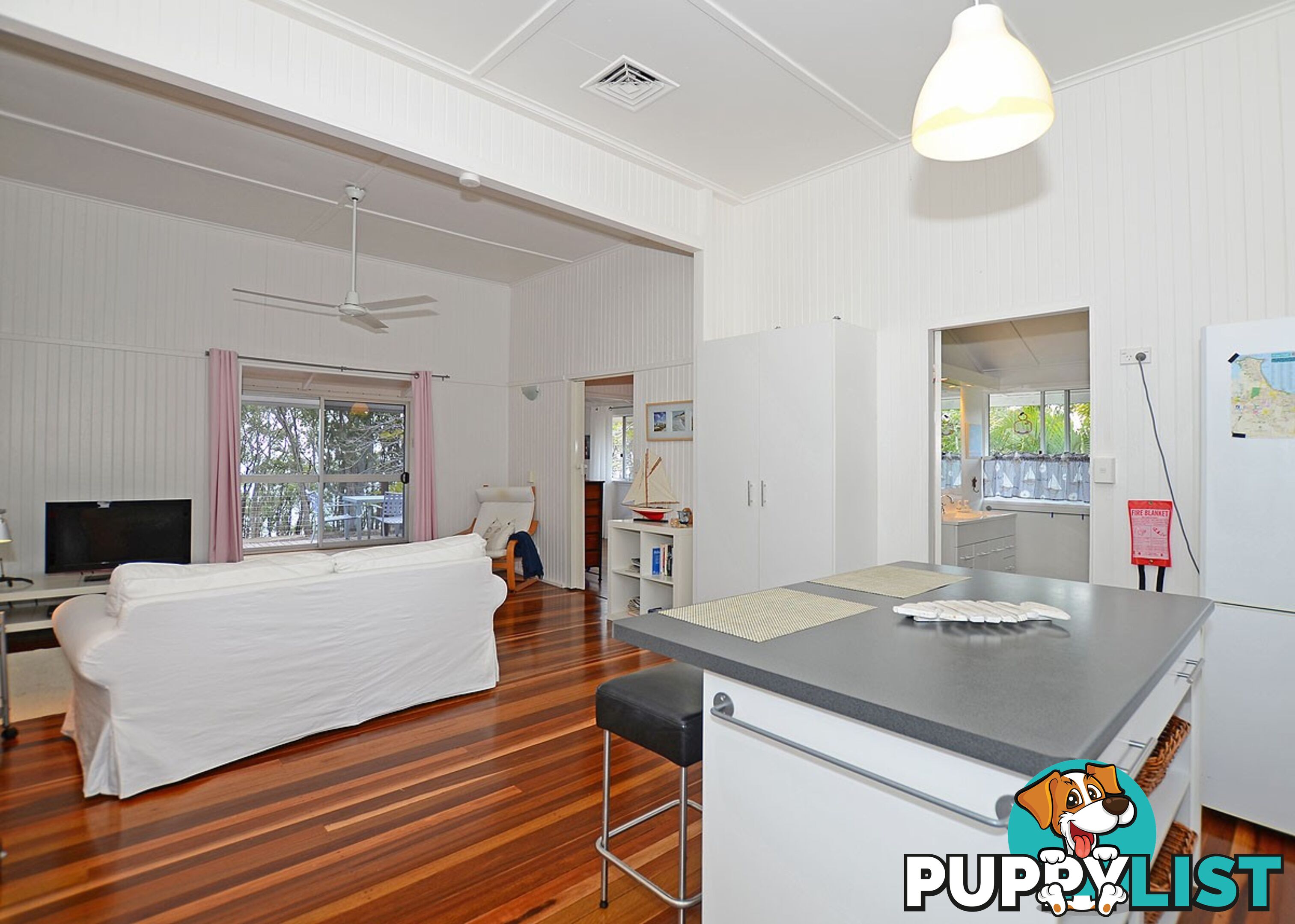 40 Esplanade POINT VERNON QLD 4655