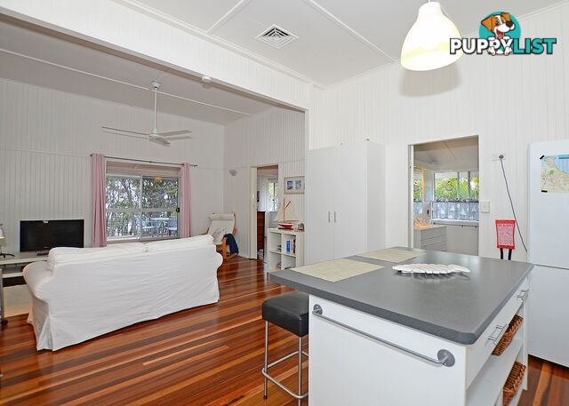 40 Esplanade POINT VERNON QLD 4655