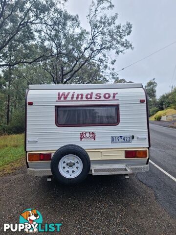 2005 17.5 ft tandem axle Windsor Seaview