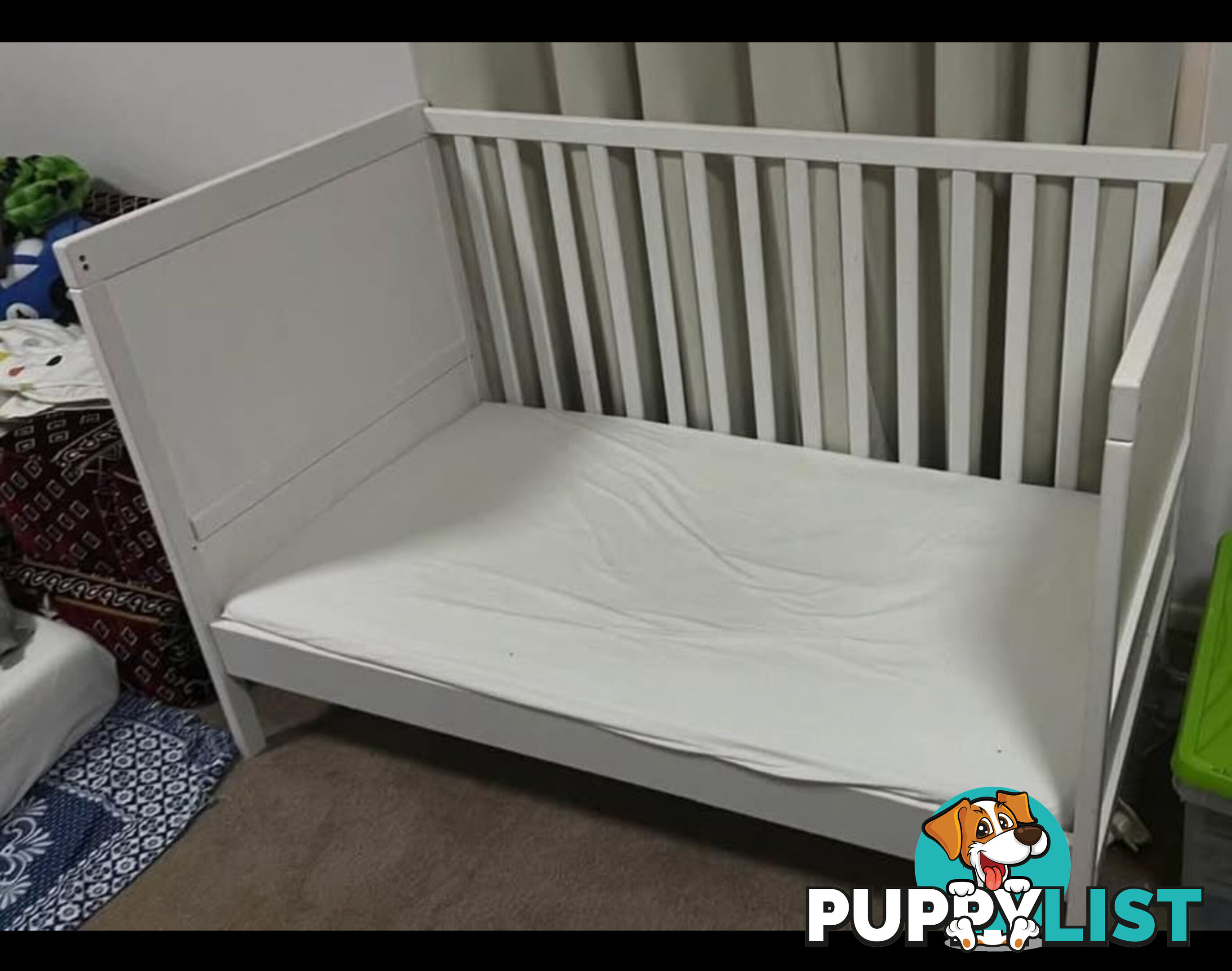 Baby cot can be changed to toddler bed