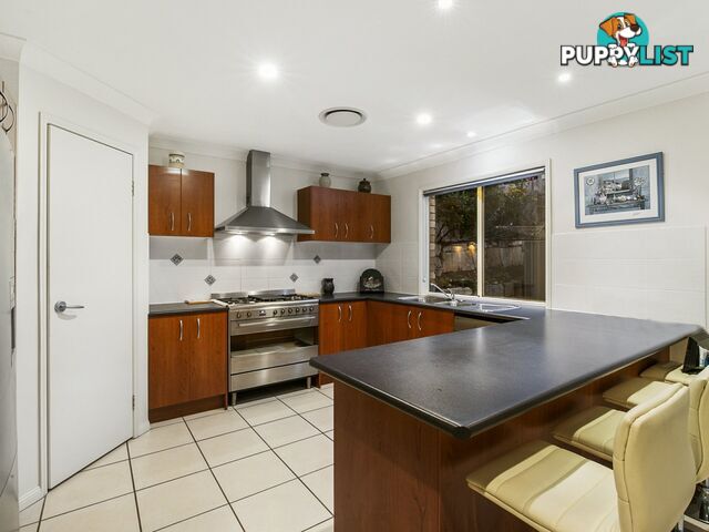 15 Rise Place MOGGILL QLD 4070