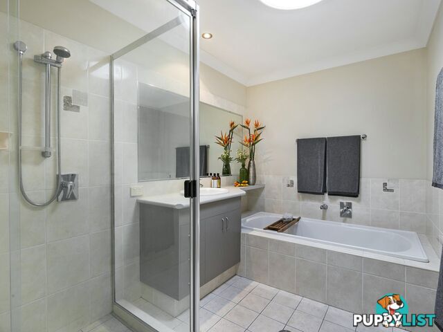 10 Bielby Road KENMORE HILLS QLD 4069