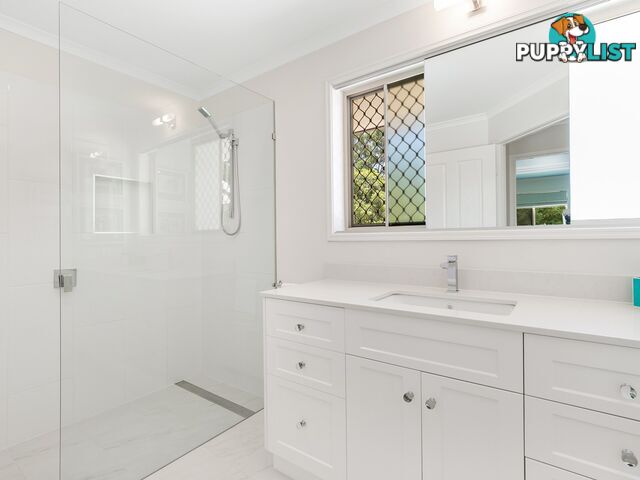 7 Ngeringa Crescent CHAPEL HILL QLD 4069