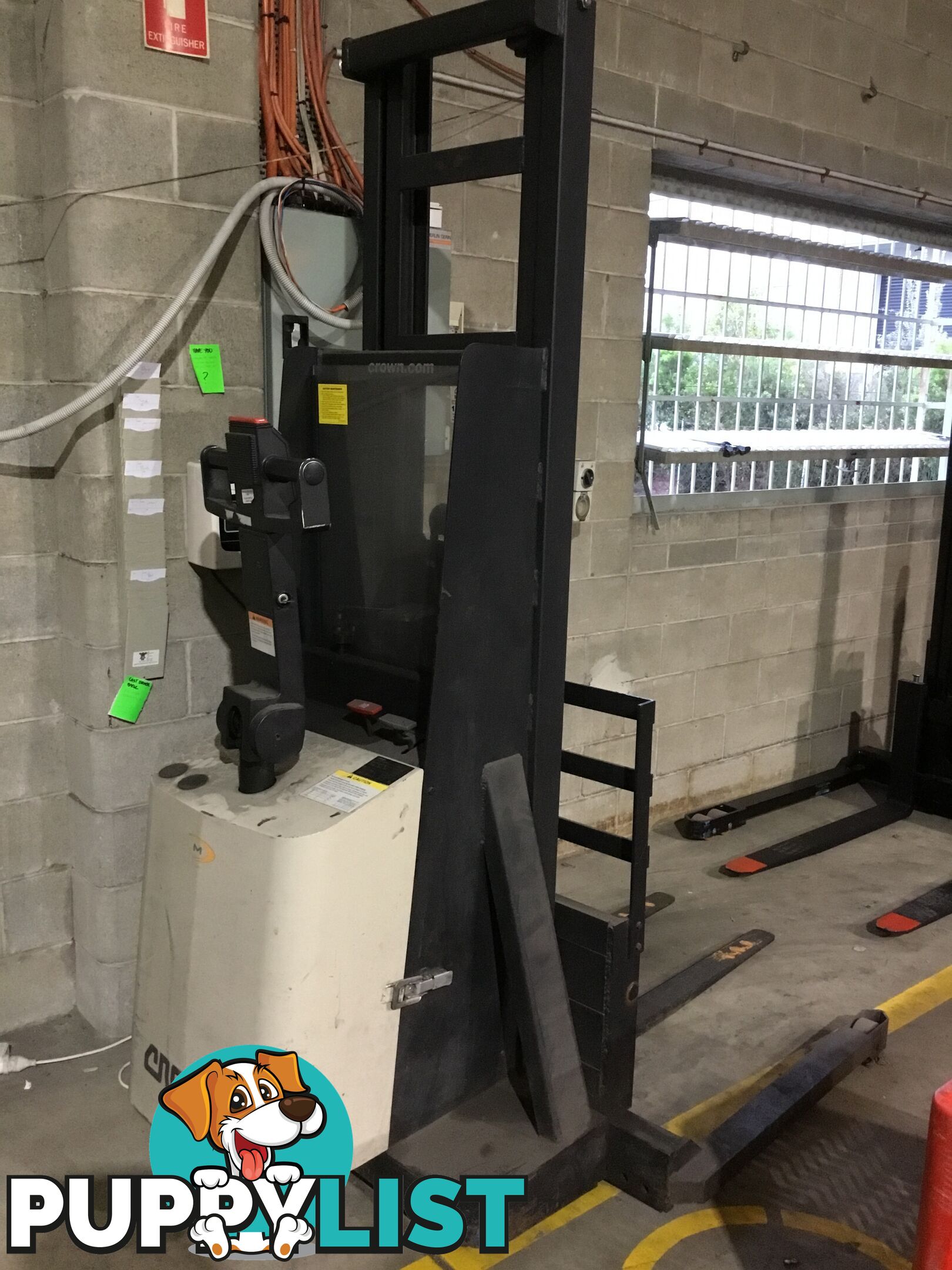 Secondhand Crown battery electric walkie stacker