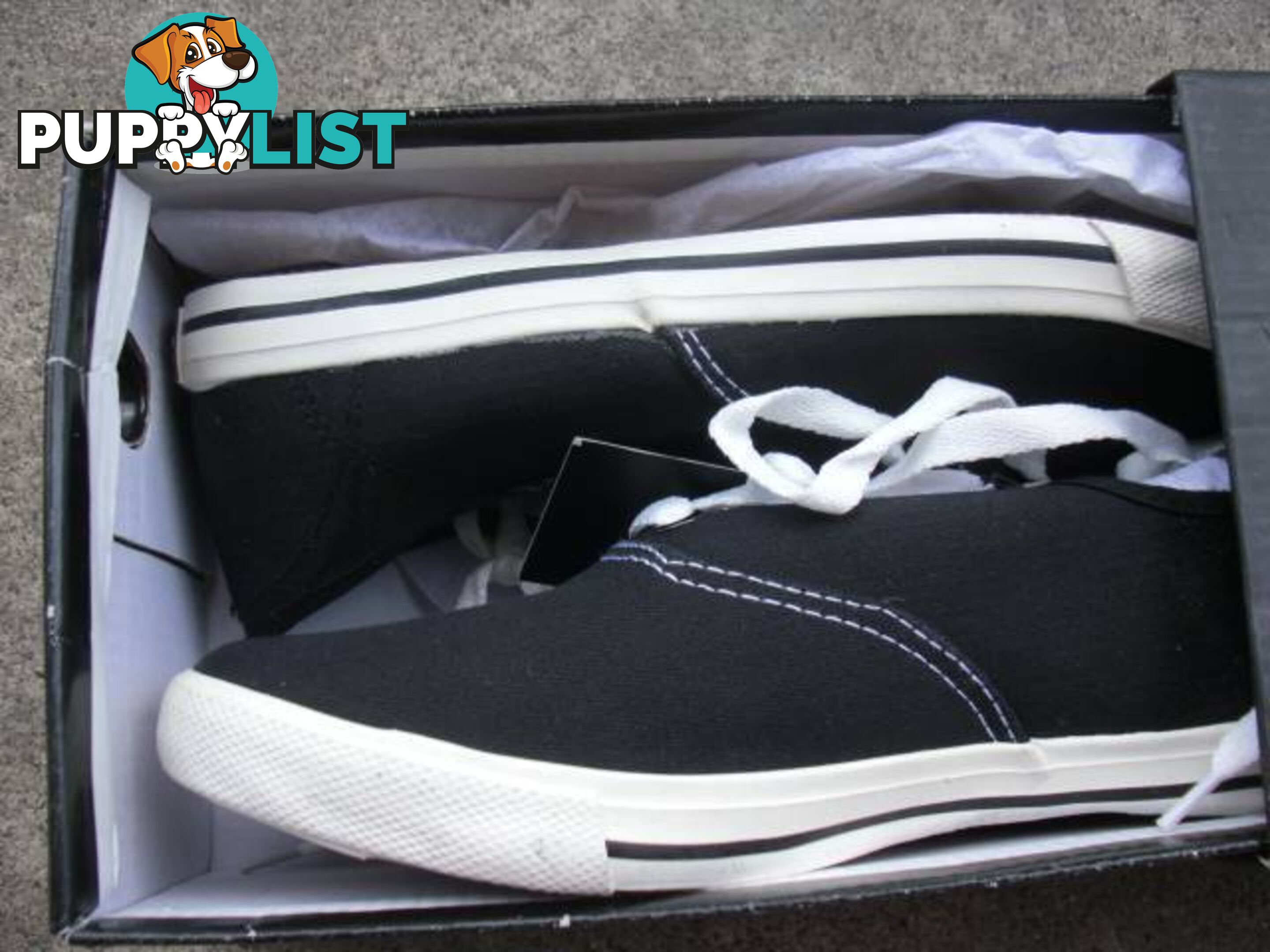 NEW MOSSIMO SHOES MARKY PLIMSOLLS BLACK SIZE 6 SHOES. PICKUP OR