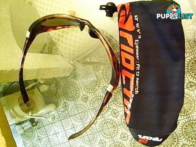 RIP CURL V11OTO MADE IN FRANCE POLARIZED SUNGLASSES BRAND NEW pic