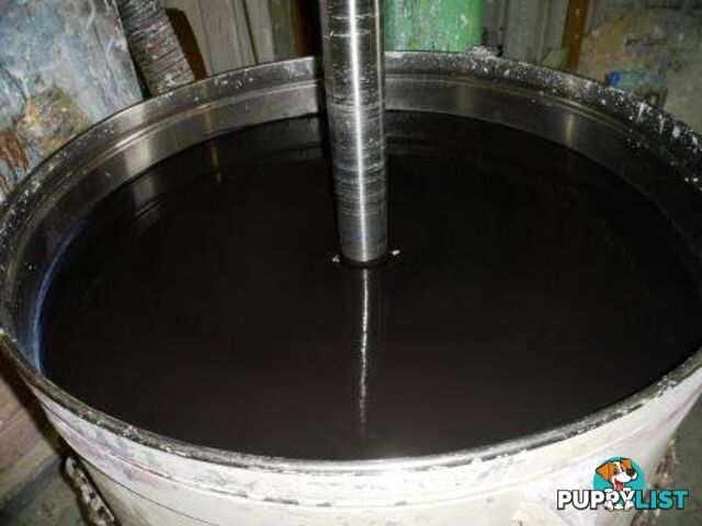 BLACK PAINT 9000 LITRES 450 X20 LITRE DRUMS MANUFACTURED BRISBANE