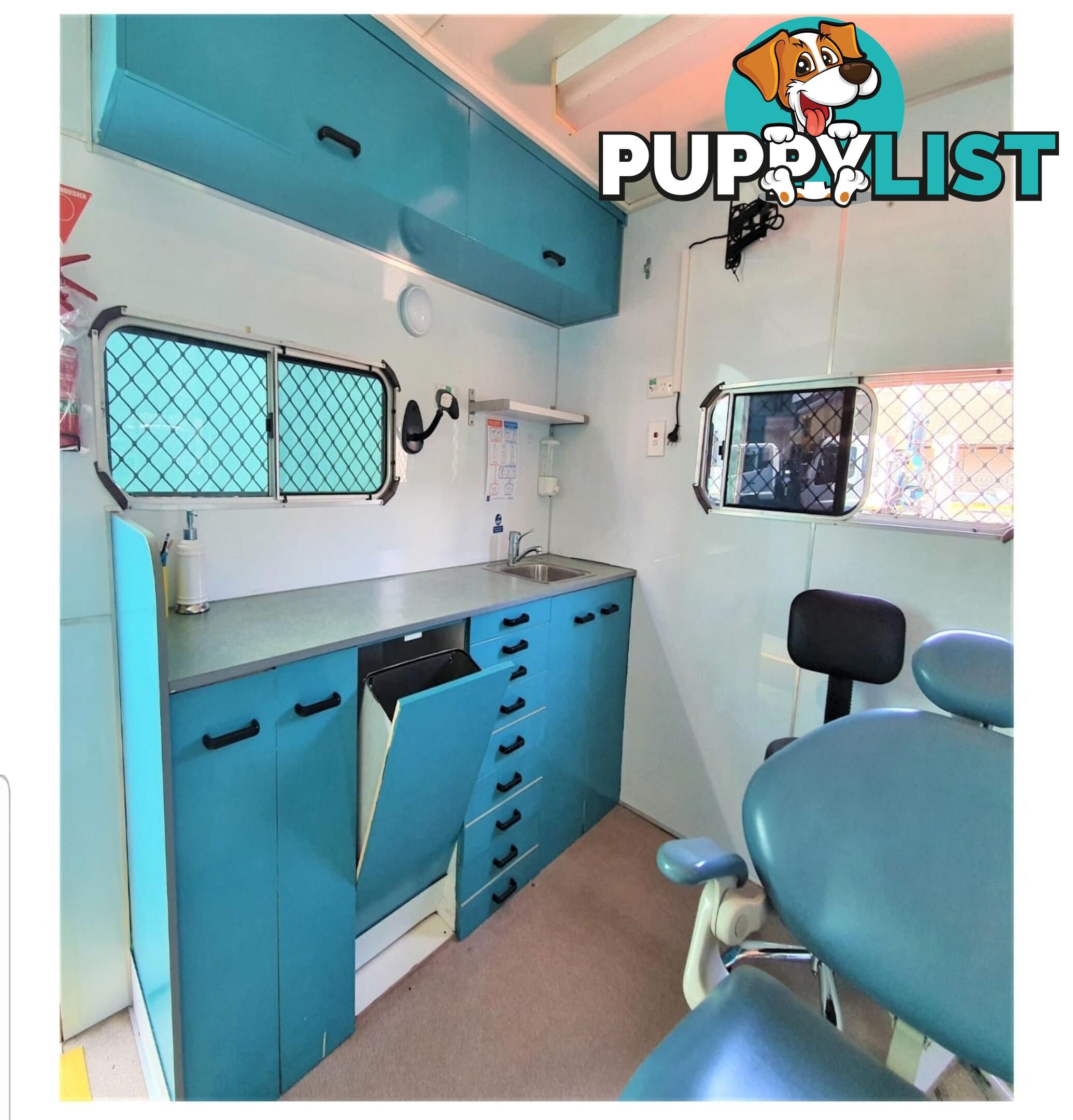 Mobile Twin-Surgery Dental Clinic/Trailer