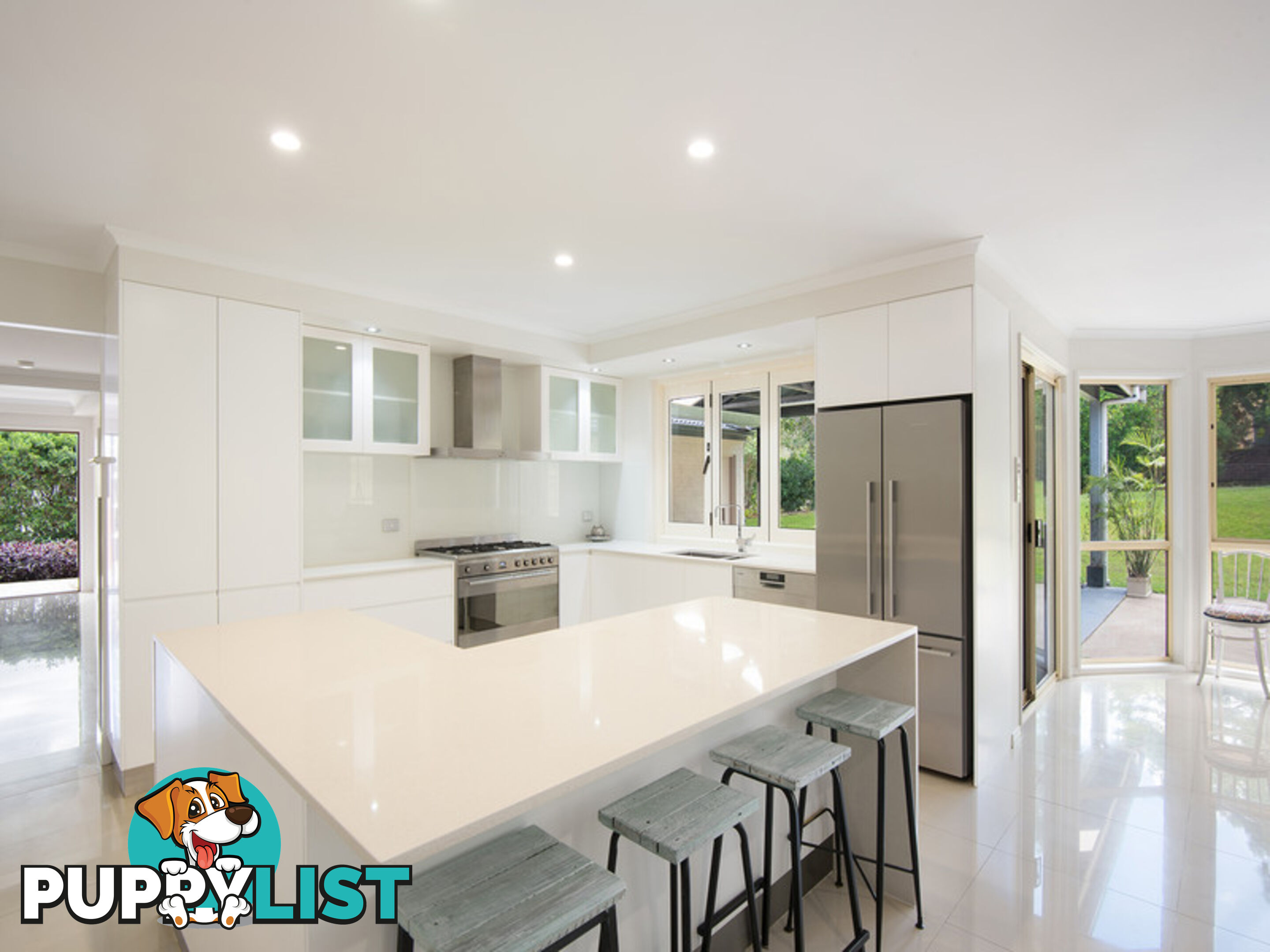 10 Smallwood Court Samford Valley QLD 4520