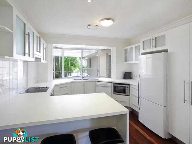 4 Warana Street NOOSA HEADS QLD 4567