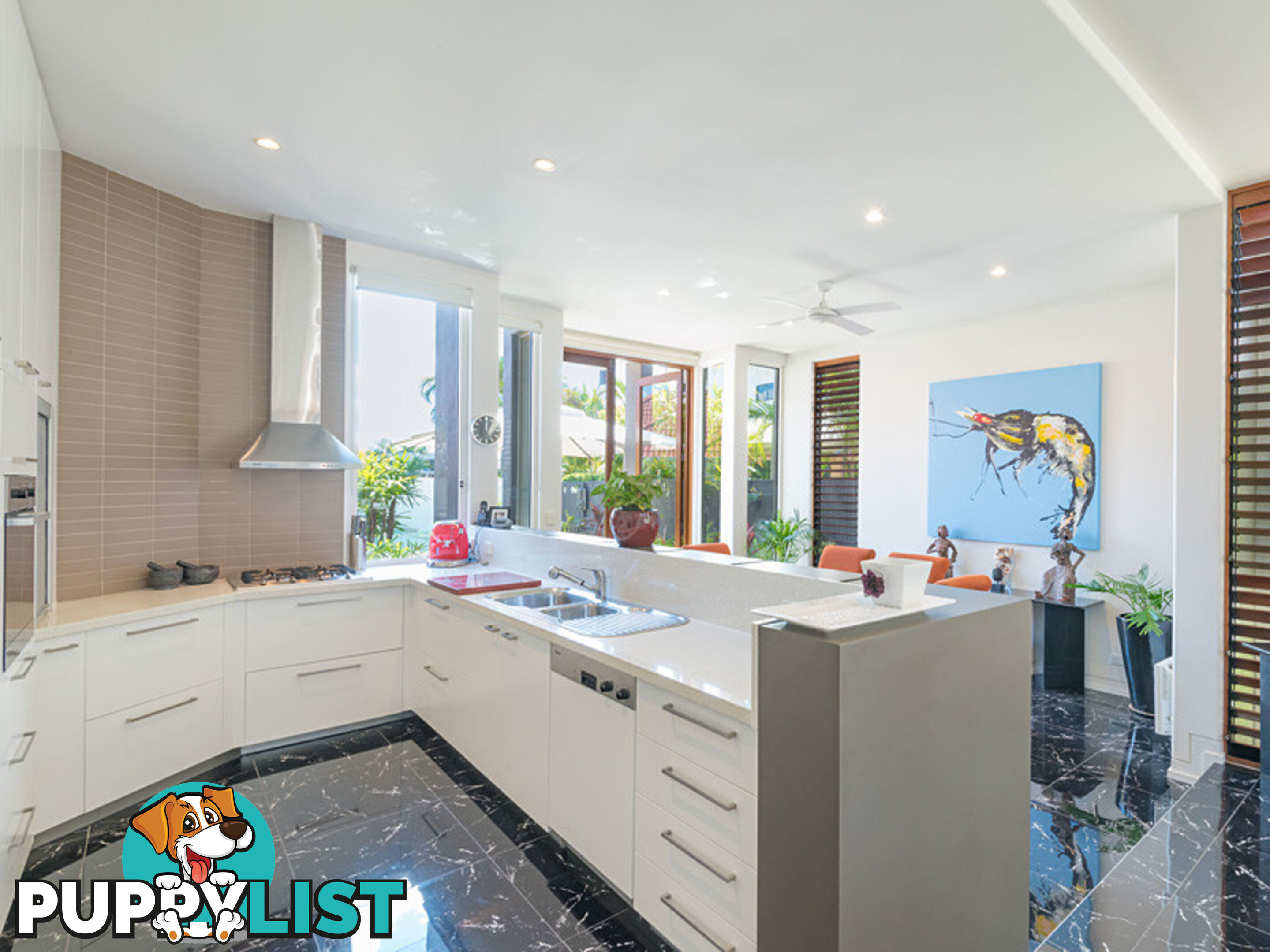 2 Topsails Place NOOSAVILLE QLD 4566