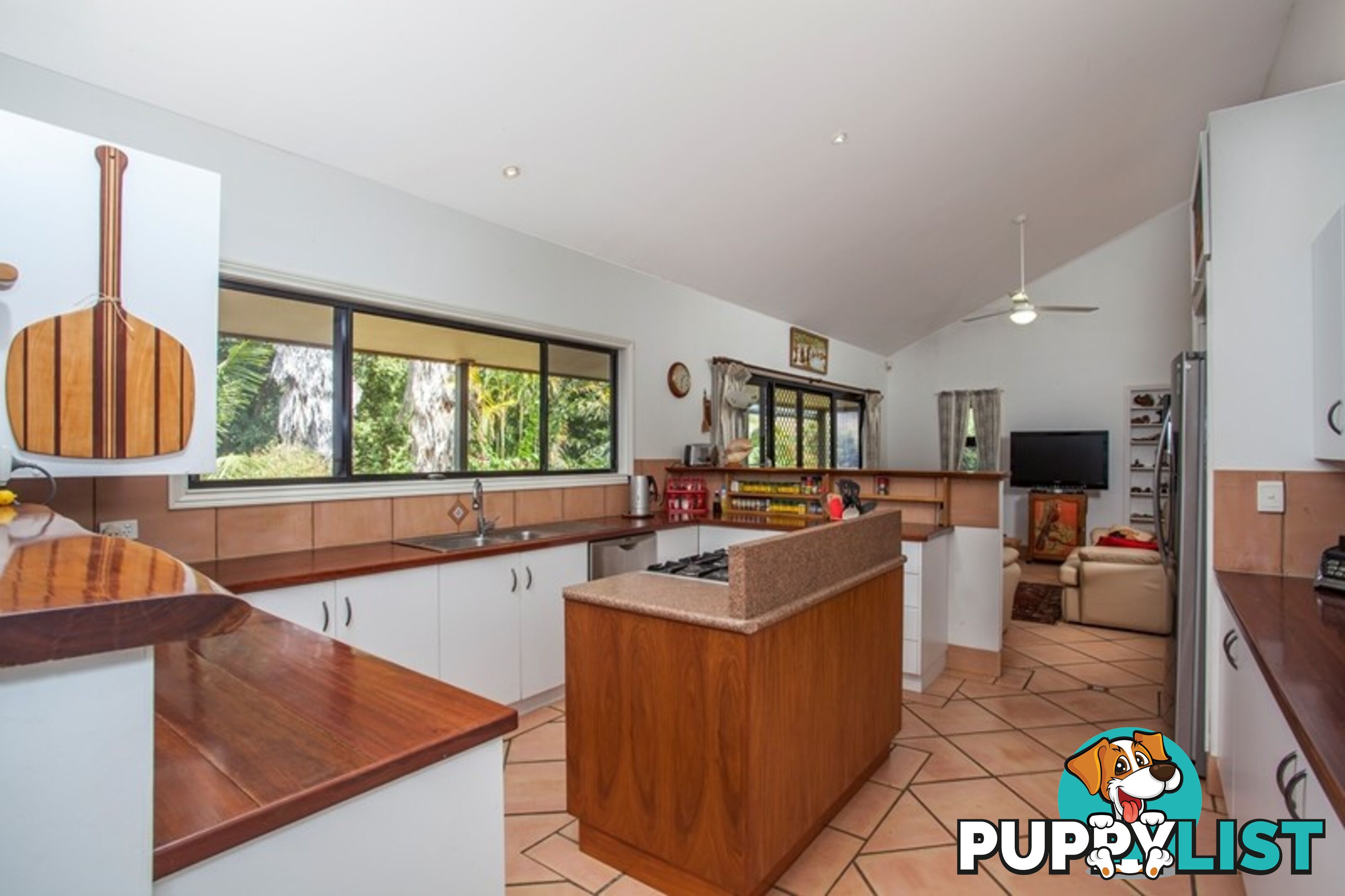 40 Belleden Place Cooroy QLD 4563