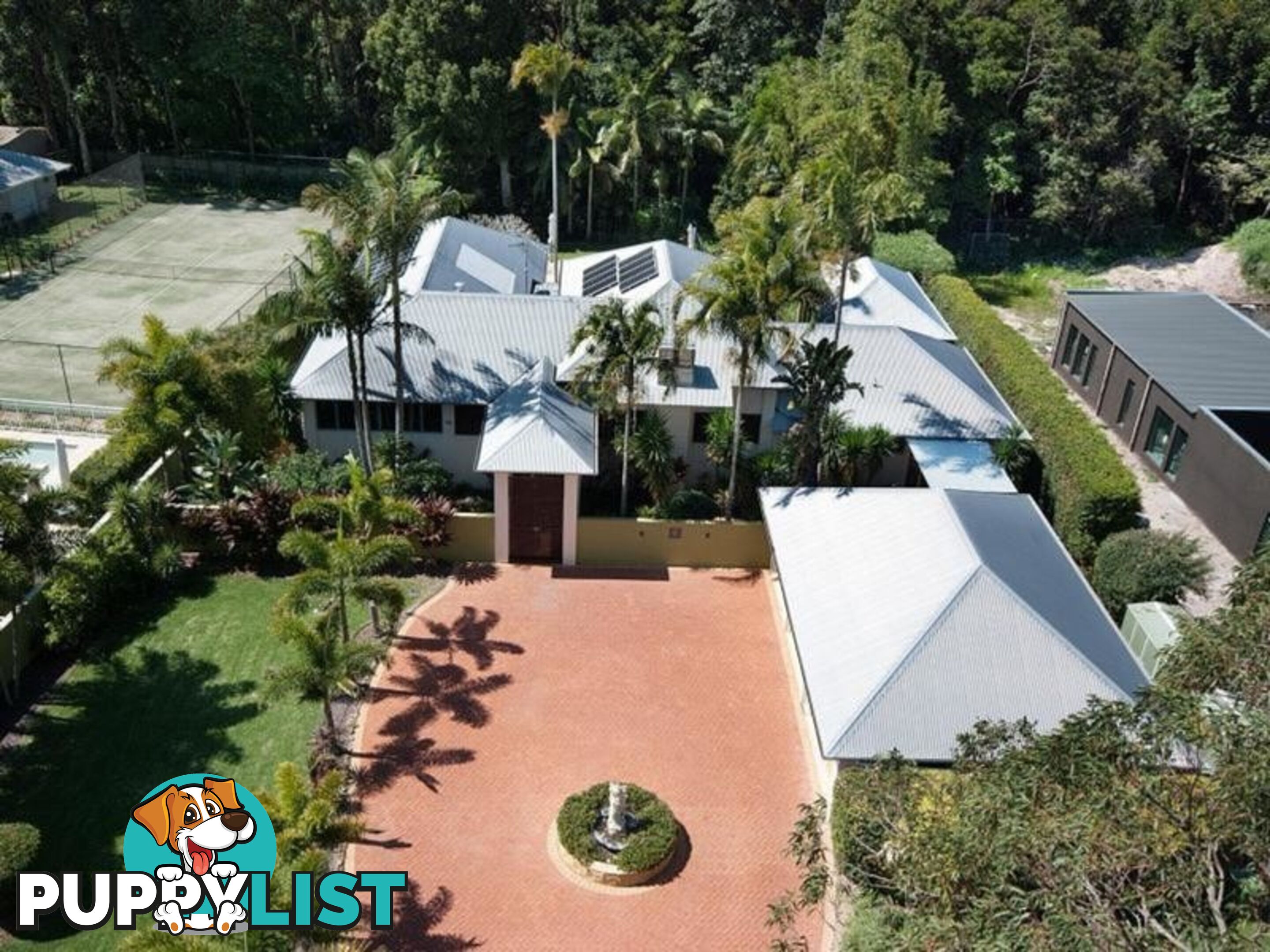 8 Habitat Place NOOSA HEADS QLD 4567