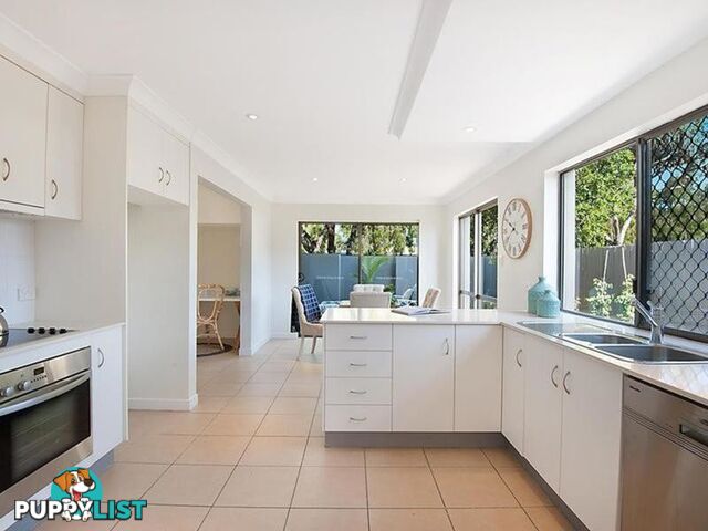 1 23 Thomas Street NOOSAVILLE QLD 4566