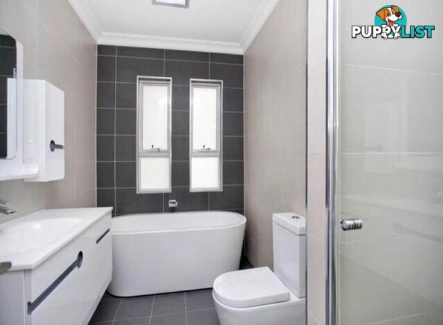 17 Parkview Avenue PICNIC POINT NSW 2213