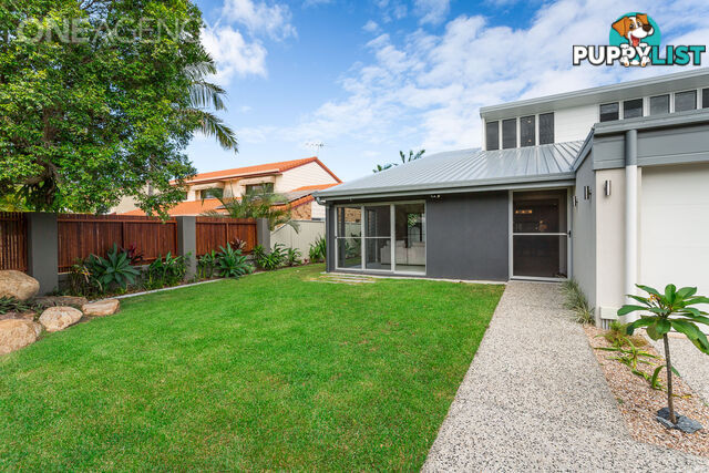 24 Southern Cross Drive Newport QLD 4020