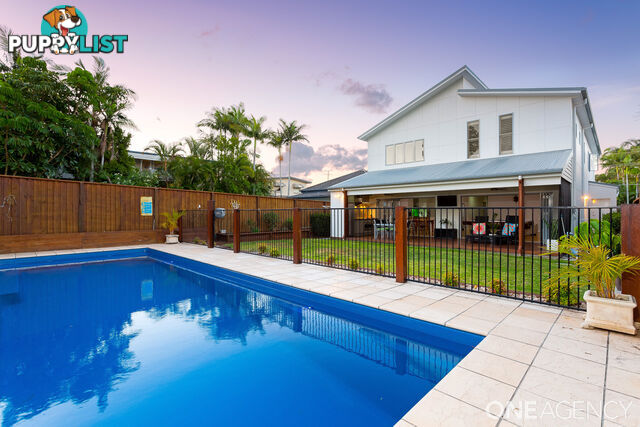 25 Michel Road Scarborough QLD 4020