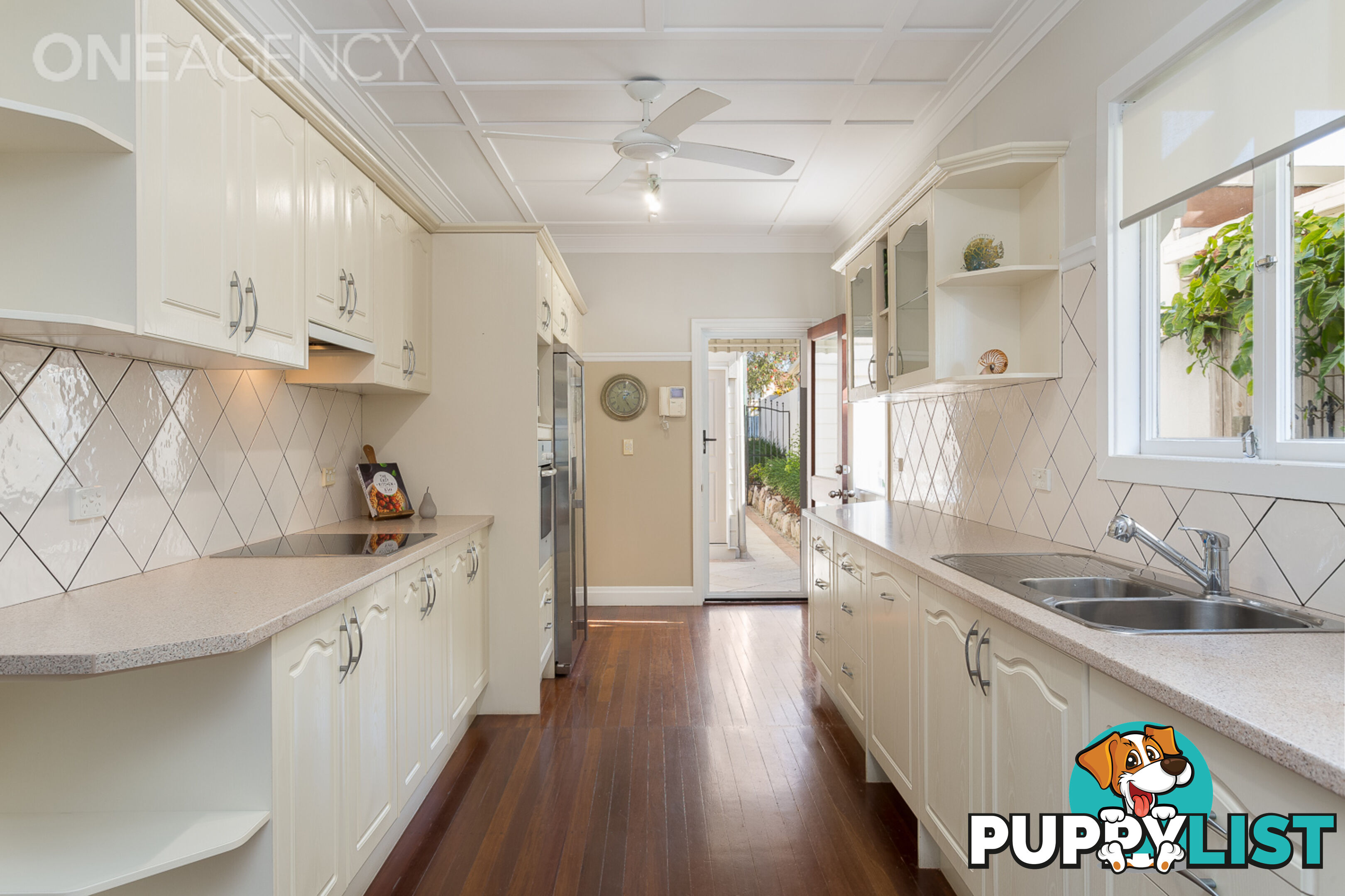 16 Whytecliffe Parade Woody Point QLD 4019