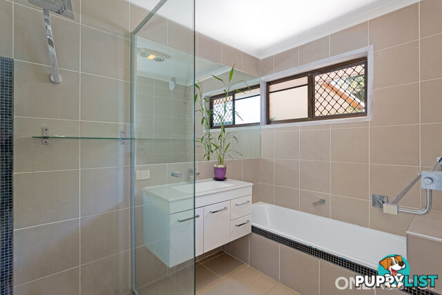 2A Hinton Street Redcliffe QLD 4020