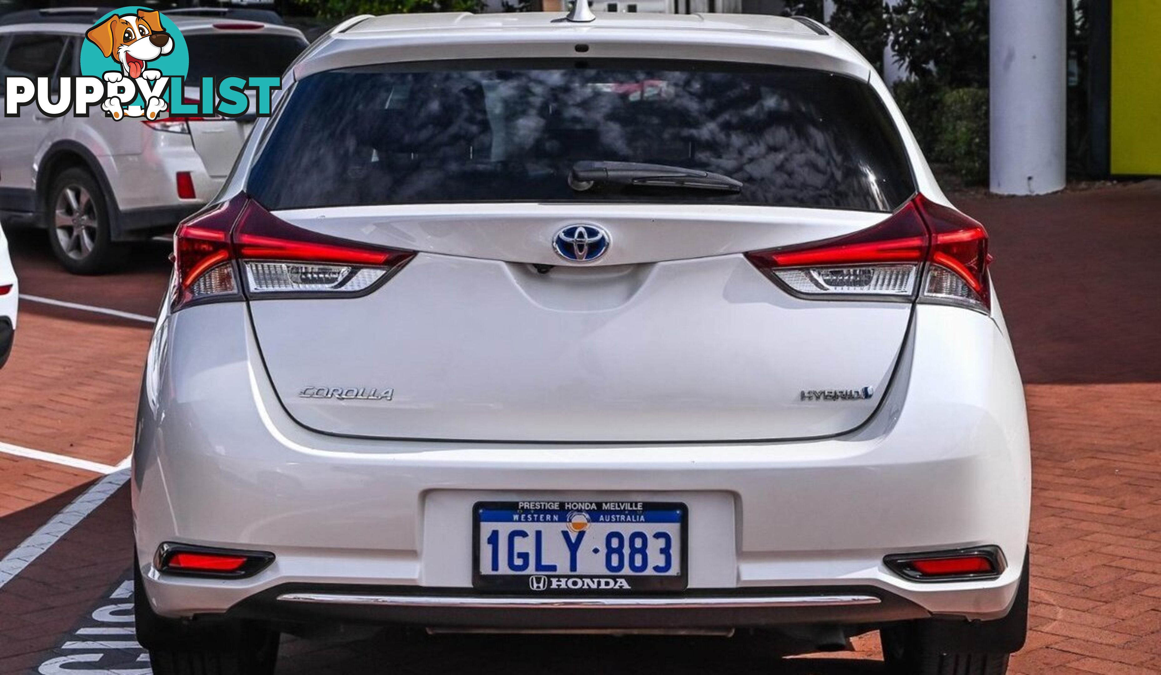 2018 TOYOTA COROLLA HYBRID ZWE186R HATCHBACK