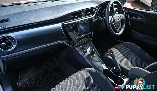 2018 TOYOTA COROLLA HYBRID ZWE186R HATCHBACK