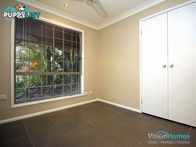 25 Scarborough Court MUNDOOLUN QLD 4285