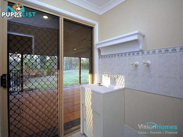 25 Scarborough Court MUNDOOLUN QLD 4285