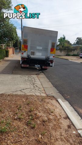 2004 Isuzu FTR Tail Lift Truck