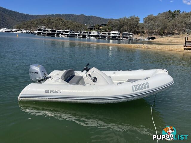 Brig Eagle 380 @ Lake Eildon