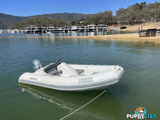 Brig Eagle 380 @ Lake Eildon
