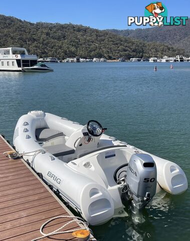 Brig Eagle 380 @ Lake Eildon