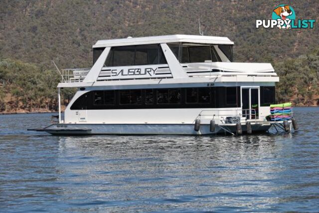 SALISBURY: Houseboat Holiday Home on Lake Eildon